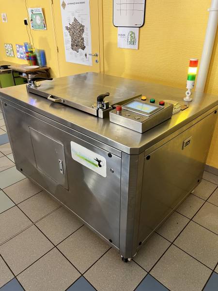 Installation du Digesteur Écologique à l'École de Meteren, au Nord de Lille